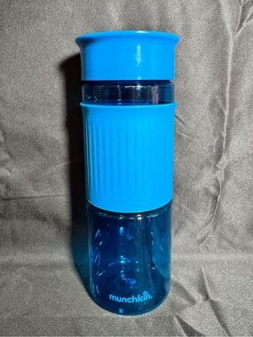 EUC Munchkin 24oz Miracle Hydration Bottle